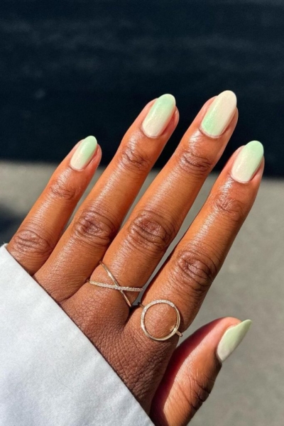 20 Ombré Nail Ideas For When You Can't Choose Just One Color