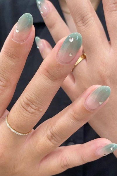 20 Ombré Nail Ideas For When You Can't Choose Just One Color