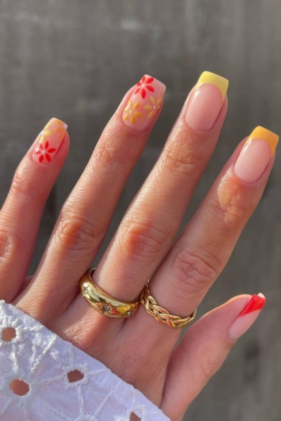 24 Red Nail Ideas to Try If You Want to Test The "Red Nail Theory"