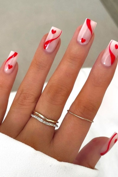 24 Red Nail Ideas to Try If You Want to Test The "Red Nail Theory"