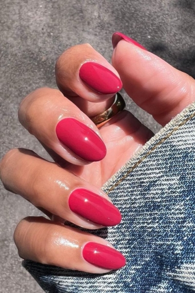 24 Red Nail Ideas to Try If You Want to Test The "Red Nail Theory"