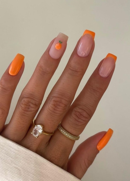 10 Picnic Nail Ideas That Are Perfect for the Height of Summer