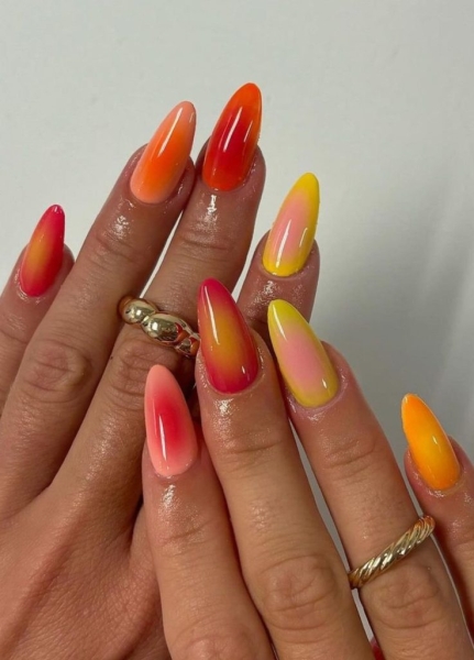 18 Aura Nail Ideas That Give Major Cool Girl Energy