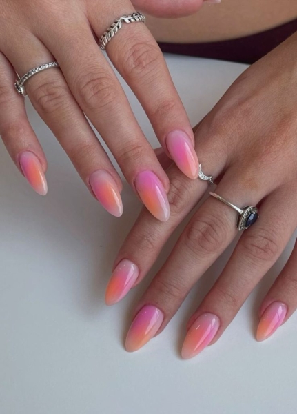 18 Aura Nail Ideas That Give Major Cool Girl Energy