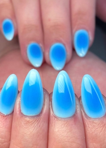 18 Aura Nail Ideas That Give Major Cool Girl Energy