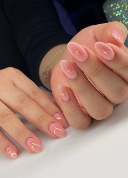 18 Aura Nail Ideas That Give Major Cool Girl Energy