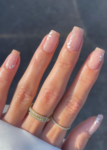 It's Peak Wedding Season: 40 Bridesmaid Nail Ideas to Match Any Theme