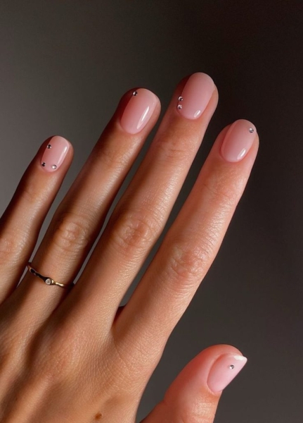 It's Peak Wedding Season: 40 Bridesmaid Nail Ideas to Match Any Theme