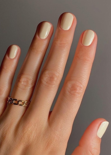 It's Peak Wedding Season: 40 Bridesmaid Nail Ideas to Match Any Theme