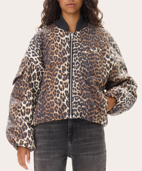 The Leopard Print Revival Is Here—Here’s How to Style It for Fall