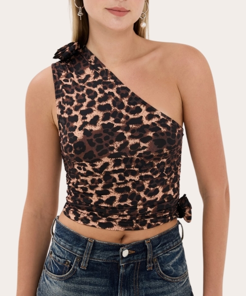 The Leopard Print Revival Is Here—Here’s How to Style It for Fall