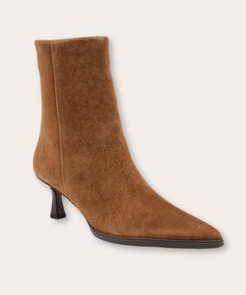 It's Suede's Biggest Fall Yet—These Are the Very Best Pieces to Add to Your Cart