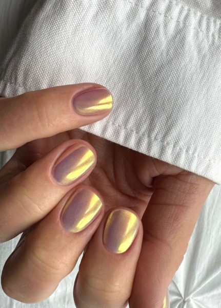 12 Chrome Nail Ideas to Spice Up Your Fall Mani