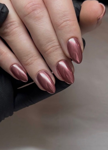 12 Chrome Nail Ideas to Spice Up Your Fall Mani